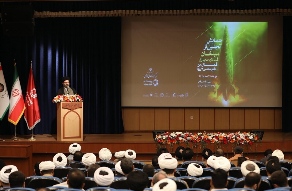 سخنرانی مدیر مجتمع در همایش دفاع مقدس